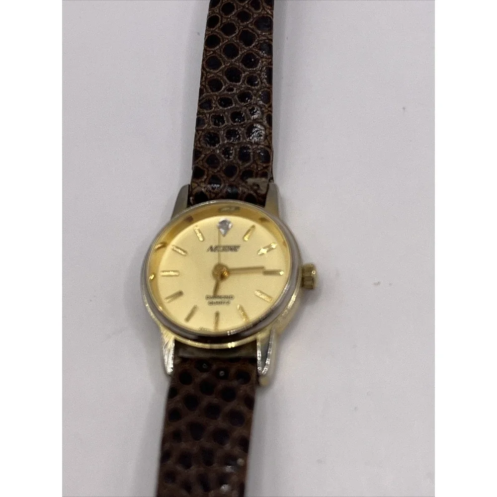 Vintage Nelsonic Women's Diamond‎ Quartz Watch Brown Leather Band- New Battery